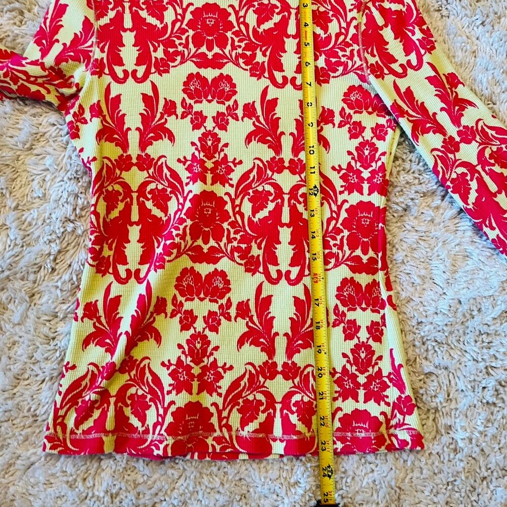 Sundance Damask Thermal Top in Fuschia/Chartreuse, Size Medium Petite, EC - Picture 7 of 8